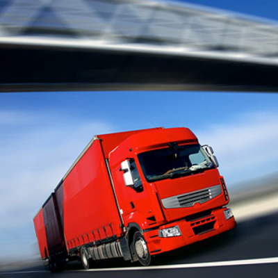 Транспортні підприємства України скоротили перевезення вантажів майже на чверть